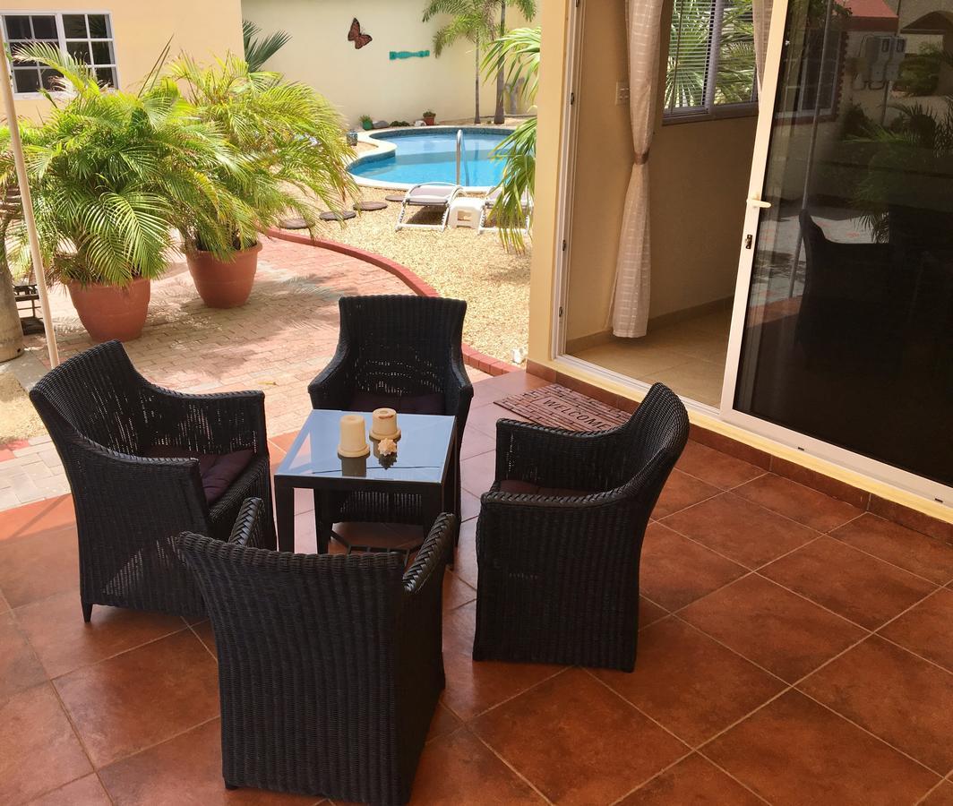 Bubali Gardens Apartment Palm Beach Exterior photo