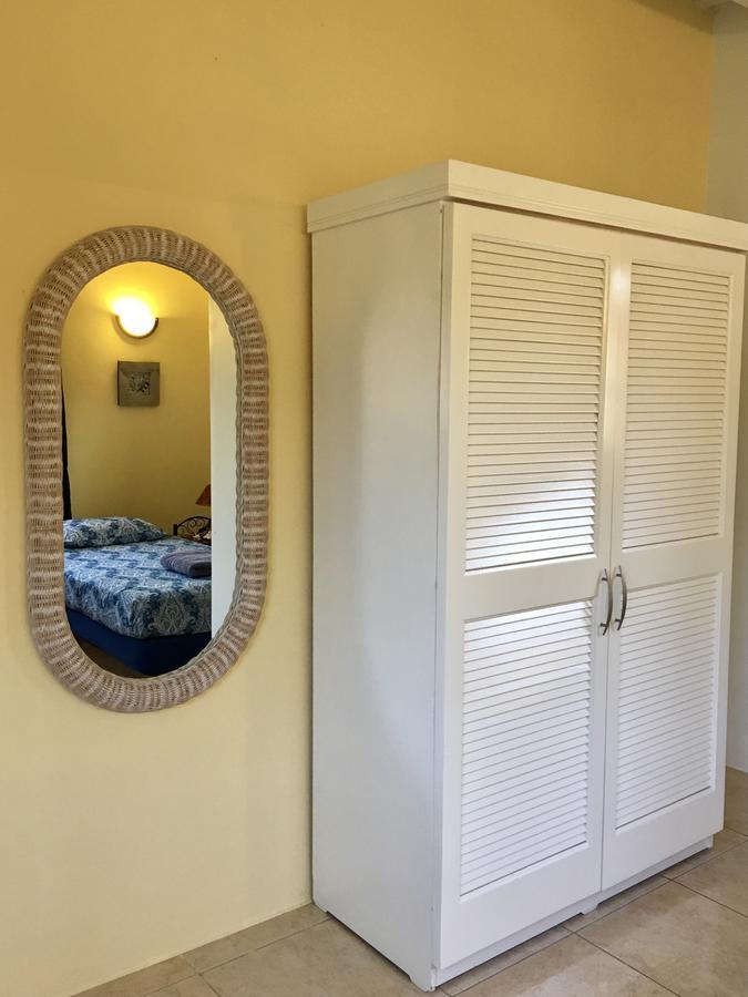 Bubali Gardens Apartment Palm Beach Exterior photo