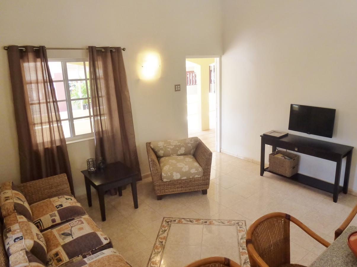 Bubali Gardens Apartment Palm Beach Exterior photo