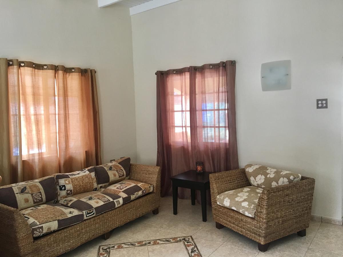 Bubali Gardens Apartment Palm Beach Exterior photo