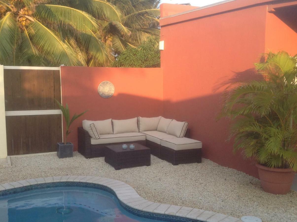 Bubali Gardens Apartment Palm Beach Exterior photo